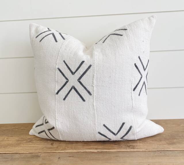 Mason -- Authentic Africa Mud Cloth Pillow Cover Black & White Lumbar - image 1