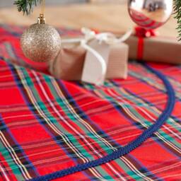 Royal Stewart Tree Skirt With Navy Trim, Red Plaid Tartan Skirt, Red Stewart Skirt, Christmas Skirt - thumbnail 3