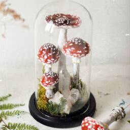 Ooak Terrarium With Toadstools - Decoration Forest Under A Glass Dome Rock Crystal, Glowing Mushrooms - thumbnail 2