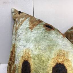 Handwoven Silk Ikat Pillow Cover 20x20, Modern Home Decor - thumbnail 3