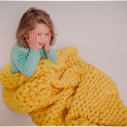 Lemon Yellow Chunky Knit Merino Wool Blanket, Bulky Throw - thumbnail 3