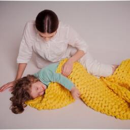 Lemon Yellow Chunky Knit Merino Wool Blanket, Bulky Throw - thumbnail 2