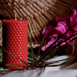 Beeswax Gifts Red Set. 3 Pillar 100% Candles With Natural Honey Scent - Size 95cm & Shea Butter Soap For Gift Home Decor - thumbnail 4