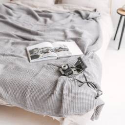 Waffle Linen Blanket, Linen Throw Bed in Waffle Pattern, Bedspread, Queen King Bed Cover, Coverlet - thumbnail 3