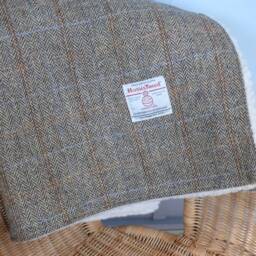 Handmade Harris Tweed Lap Blanket Beige Herringbone Fleece Lined. Pram, Wheelchair , Travel Rug , UK - thumbnail 4