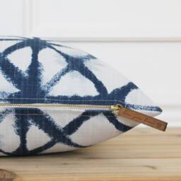 Blue & White Outdoor Pillow Cover Geometric Cushion Patio Covers - Truman - thumbnail 2