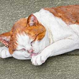 Stone Kitty Ornament Sleeping Cat Statue Outdoor Memorial Figurine Handmade Kitten Sculpture Concrete Pet Decor Cat Art Lover Gift - thumbnail 2