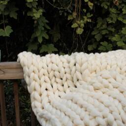 Arm Knitted Chunky Blanket, Knit Super Throw, Blanket, Chunky Yarn, Christmas Present , Throw Blankets - thumbnail 2