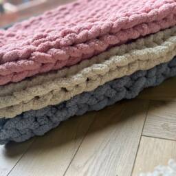 Super Chunky Knit Baby Blanket Handmade Nursery Throw - 60x90cm - thumbnail 4