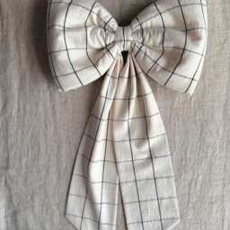 Supersized Bow Beige Check Decor, Farmhouse-style Neutral Nursery Wall Hanging, Padded Linen Ornament, Handmade UK - thumbnail 4