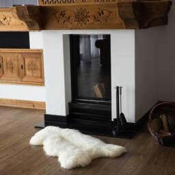 On Sale Wow Genuine Natural Lambskin/Sheepskin Rug, Pelt, Soft Long Fur - Creamy White - thumbnail 2