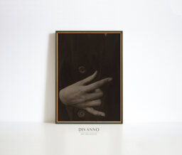 Georgia O'keeffe Hand Photo, Museum Print, Alfred Stieglitz Wall Art, Dark Academia Decor, Elegant Art Reproduction, Digital Printable - thumbnail 1