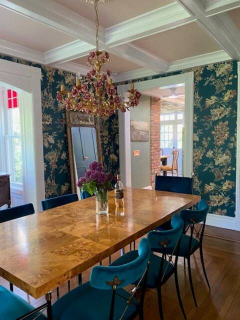 Italian Hand Forged Wrought Iron 8 Lights Gold Leaf Chandelier Ceramic Roses - image 1