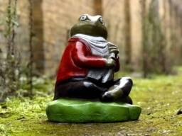 Stone Frog Figurine Concrete Animal Statue Outdoor Whimsical Sculpture Cement Pool Decoration Frog Lover Gift Garden & Home Ornament - thumbnail 1