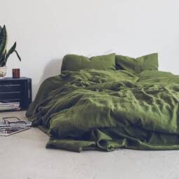 Moss Green Washed Linen Bedding Set Duvet Cover & Pillowcases - thumbnail 2