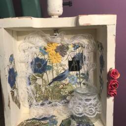 Beautifully Decorated Wood Box Table Light - thumbnail 4