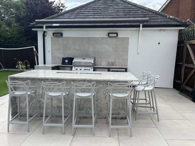 Grey Breakfast Bar Stool Masters Style Kitchen Chair Restaurant Pub Outdoor Dining Cafe Plastic - image 1