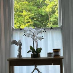 Pure Irish Linen Cafe Curtain Panel White Pre Shrunk Baird Mcnutt Linen, Handmade in Scotland - thumbnail 3