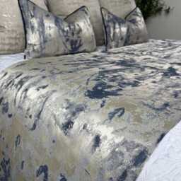 Navy Blue Gold Quilted Bed Runner Metallic Luxury Scarf For Double - King Tessere Midnight - thumbnail 2