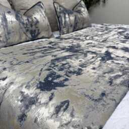 Navy Blue Gold Quilted Bed Runner Metallic Luxury Scarf For Double - King Tessere Midnight - thumbnail 3