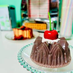 Mini Chocolate Jelly Cake Fake Food Dopamine Decor Quirky Funky Kitschy Retro Pop Art - thumbnail 2