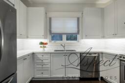 Custom Flat Roman Shade, White Linen With Silver Border - thumbnail 1