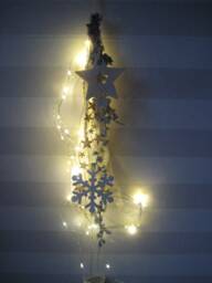 Reusable Led Winter Window Decoration With Timer, Door Wreath, Battery-Operated Decoration, Wall Christmas Wreath - thumbnail 1