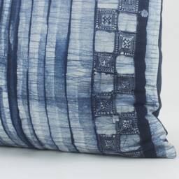 Vintage Hmong Batik Pillow Cover Handspun Indigo, Ethnic Decor - 20x20 - thumbnail 3