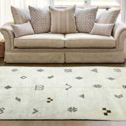 Hand-Knotted Beni Ourain Rug - Creamy Ivory Wool With Tribal Symbols - thumbnail 4