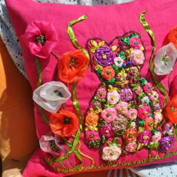 Embroidered Pillow, Teddy Print Cushion, Hand Embroidered, Linen Cushion Teddy, Rose Flowers Bears Pillows - thumbnail 2