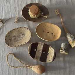 Handmade Ceramic Soap Dish, Minimal Pottery Dispenser , Bathroom Decor - thumbnail 4