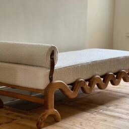 Solid Oak Boucl?? Day Bed - Luxury Handcrafted UK Furniture Home Decor - thumbnail 2