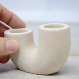 U Shaped Concrete Candlestick Holder - Modern & Versatile Home Decor - thumbnail 2