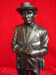 Sylvester Mccoy Dr Who Figurine, Limited Edition Statue By Legends Forever - thumbnail 2