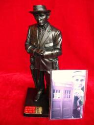Sylvester Mccoy Dr Who Figurine, Limited Edition Statue By Legends Forever - thumbnail 1