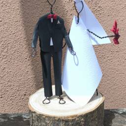 Newlyweds - thumbnail 2