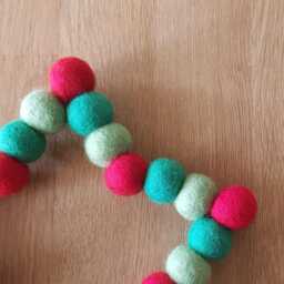 Felt Ball Star Christmas Tree Topper, Wool Decoration - thumbnail 3
