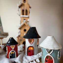Handmade Tea-Light Houses/Christmas Houses/ Ceramic House - thumbnail 2