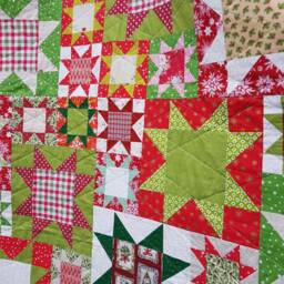 Handmade Christmas Patchwork Quilt Red Green Winter Blanket - thumbnail 2