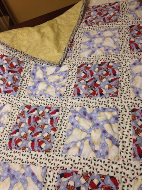 Cozy Polar Bear Penguin Cristmas Quiled Throw - image 1