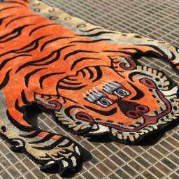 Tibetan Tiger Silk Rug Handknotted Rust Orange 3x6Ft Nepal - Buddhist Luxury Animal Carpet - thumbnail 2