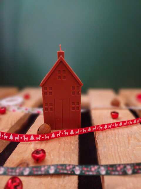 Handmade Soy Beeswax Candle Townhouse Decor, Eco-Friendly Gift - image 1