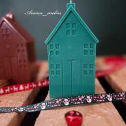 Handmade Soy Beeswax Candle Townhouse Decor, Eco-Friendly Gift - thumbnail 3