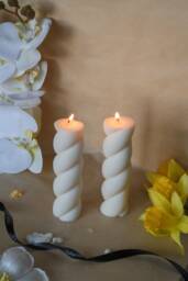 Marshmallow Twist Candle - Soy Wax Decorative Pastel Aesthetic Home Decor Handmade Mother's Day Gift - thumbnail 1