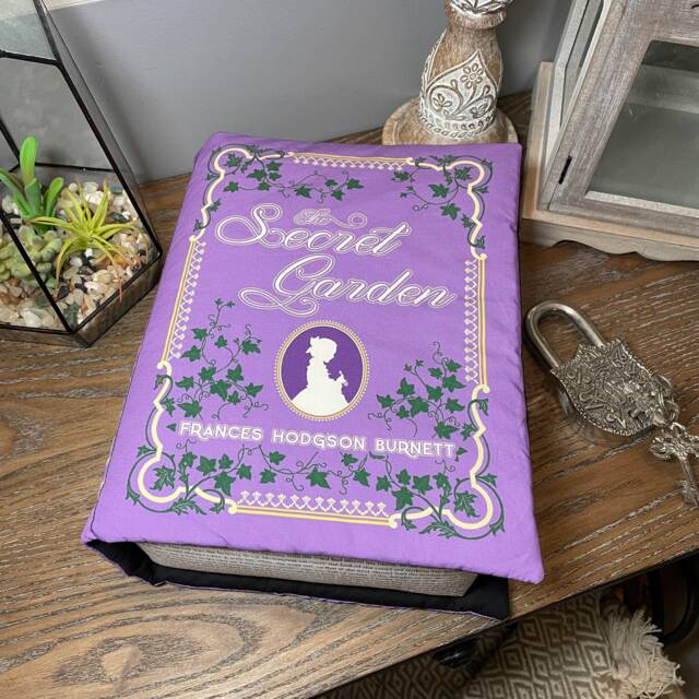 The Secret Garden Pillow Book - image 1