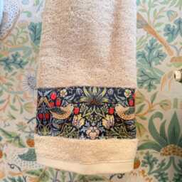 Guest Towel Ivory Cream Egyptian Cotton William Morris Trim/Willow Goldenlily/ Sweet Briar/ Rabbit Red Blue/ Bathroom Gifts - thumbnail 4