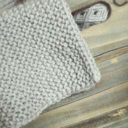 Chunky Hand Knit Baby Blanket Comforter - thumbnail 3