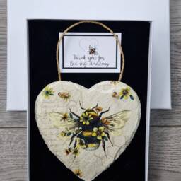 Queen Bee Slate Heart Wall Hanging Decoupage Honey Decor - thumbnail 2