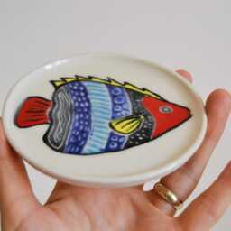 Hand-Painted Stoneware Fish Wall Plate Colorful Kitchen Decor - thumbnail 3