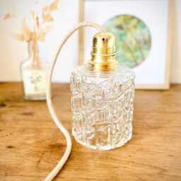 Vintage Wall Light Or Portable Lamp in Gilded Brass With Cut Glass Globe - French Elegance & Authenticity - thumbnail 3
